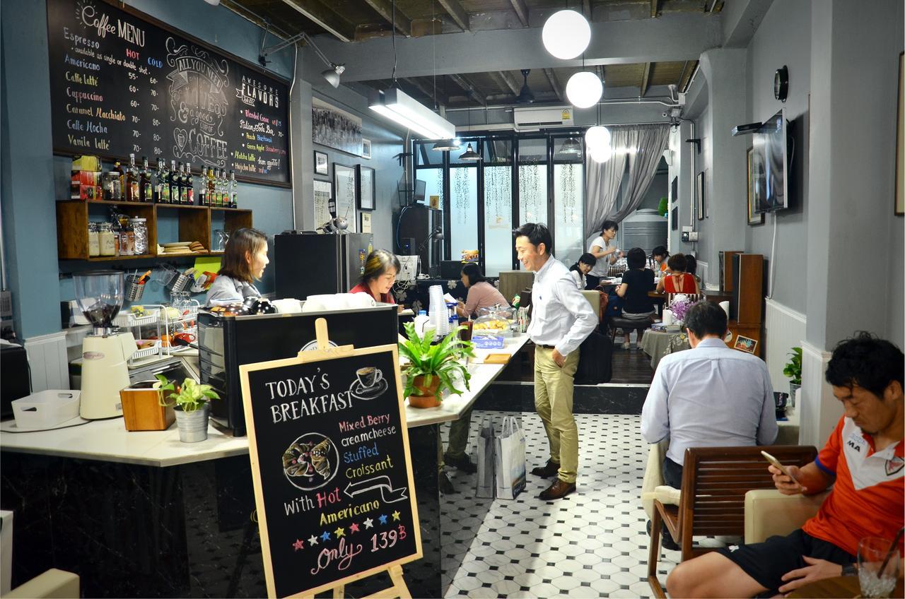Goodfellas Thong Lo Hostel #Check In Time Needed# Banguecoque Exterior foto